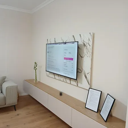 Apartamento Magnolia's Yzberishti