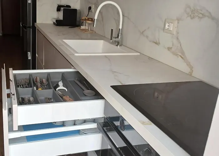 Magnolia's Lägenhet Yzberishti