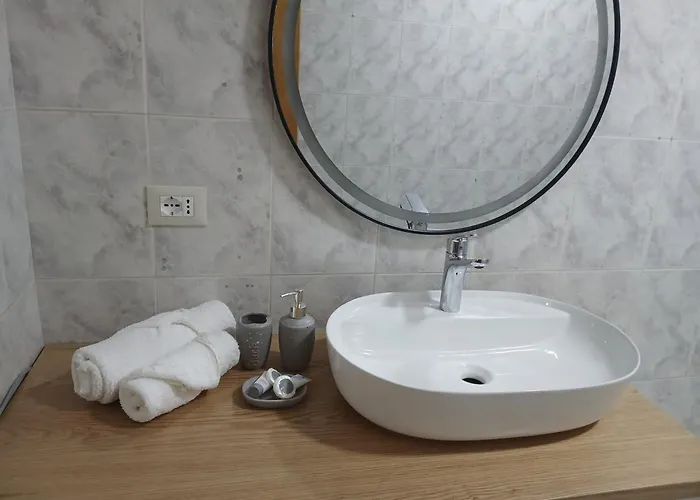 アパート Magnolia's Yzberishti